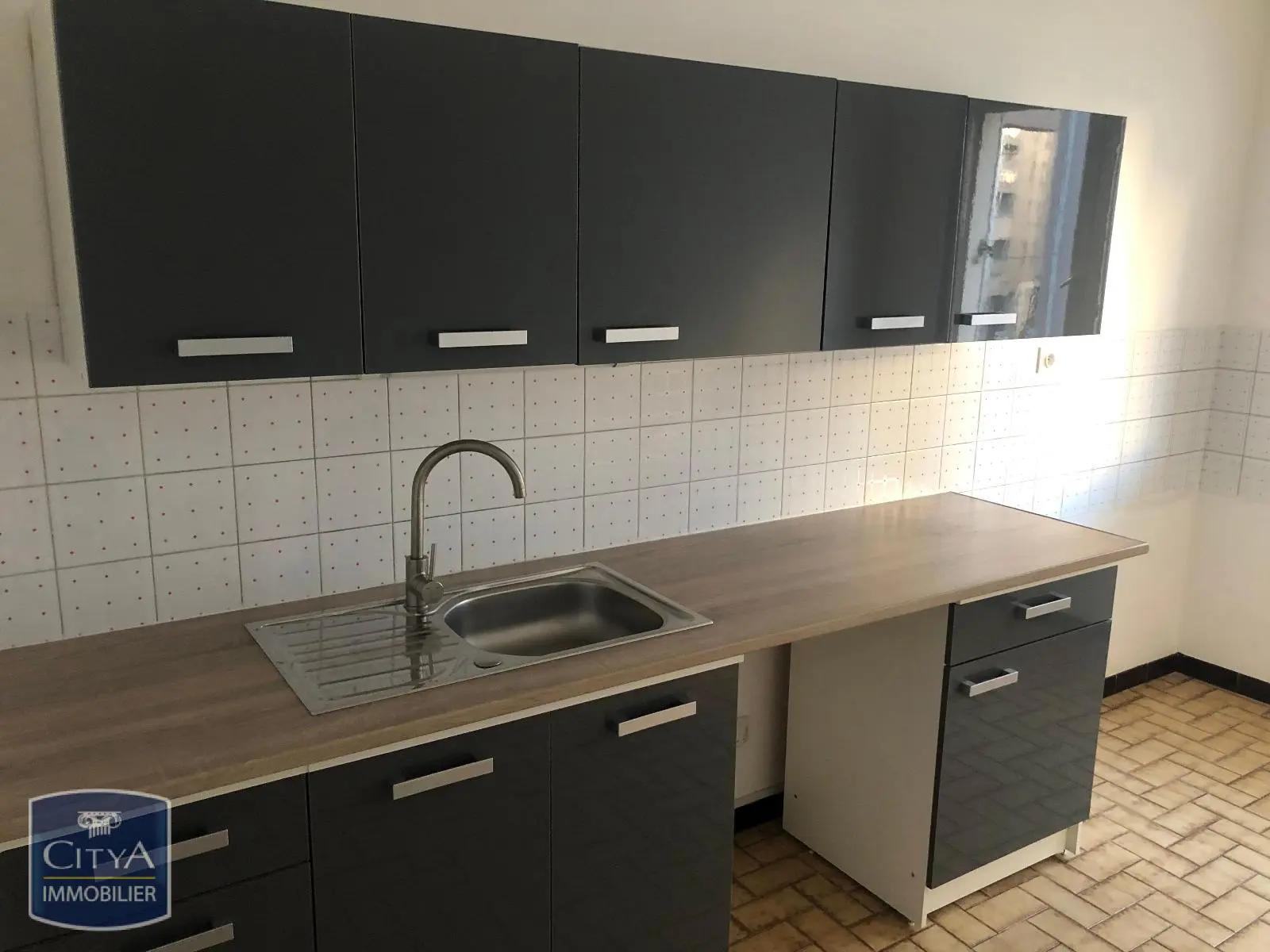 Photo 1 Appartement 1 pièce 40m²