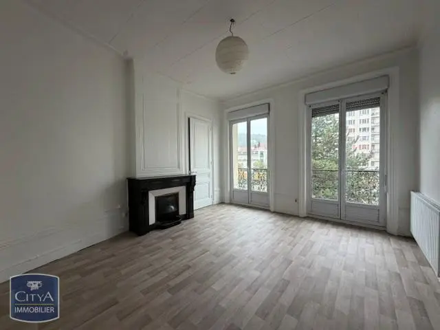 Photo 1 Appartement 3 pièces 101.32m²