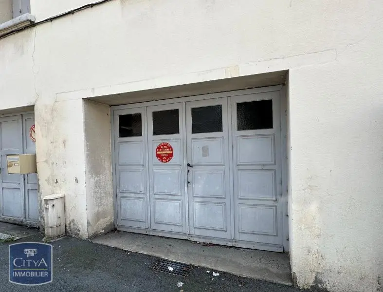 Photo 1 Parking