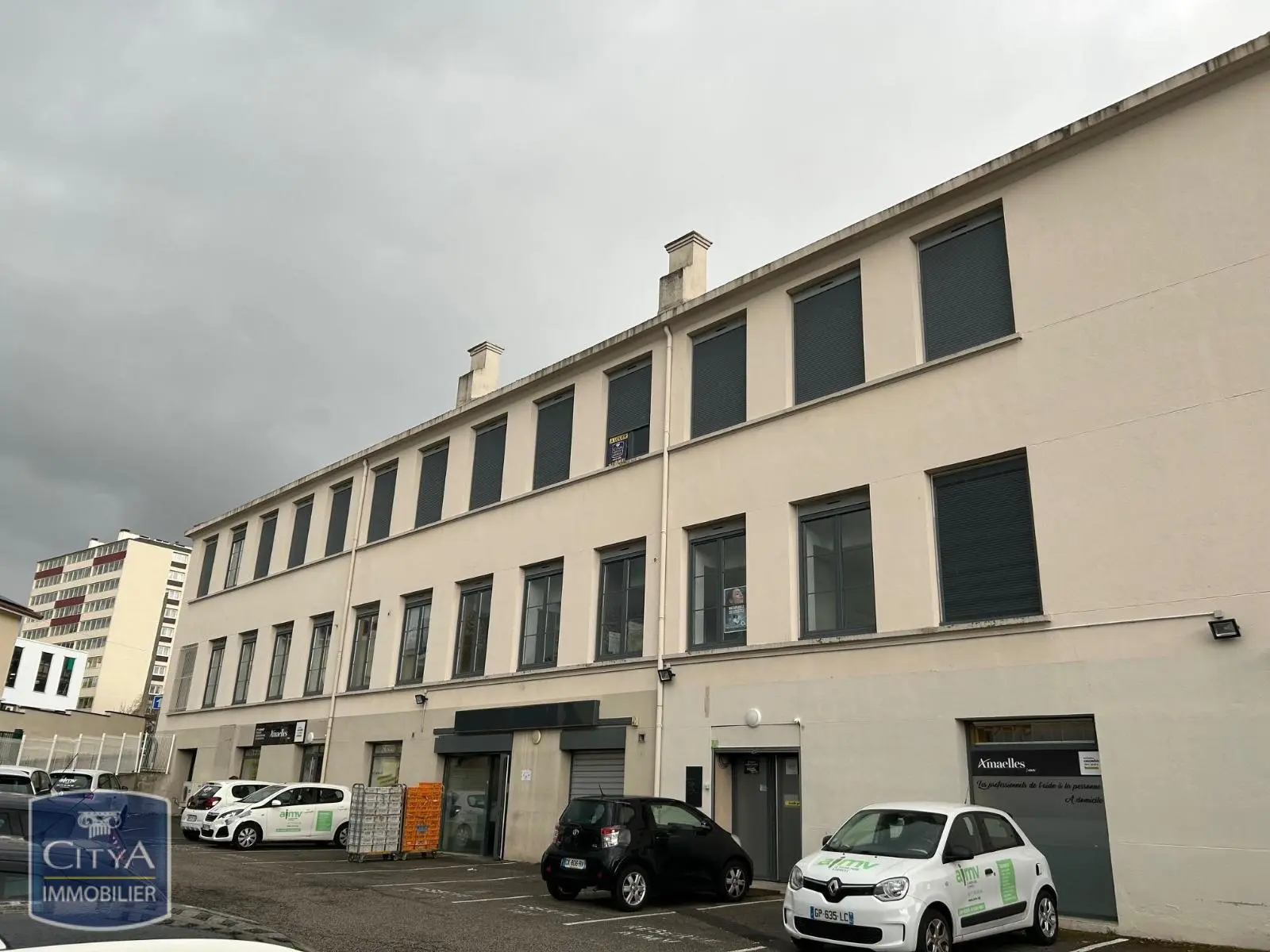 Photo 3 Local Professionnel