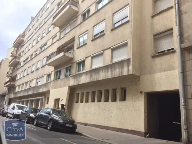 Photo 1 Parking