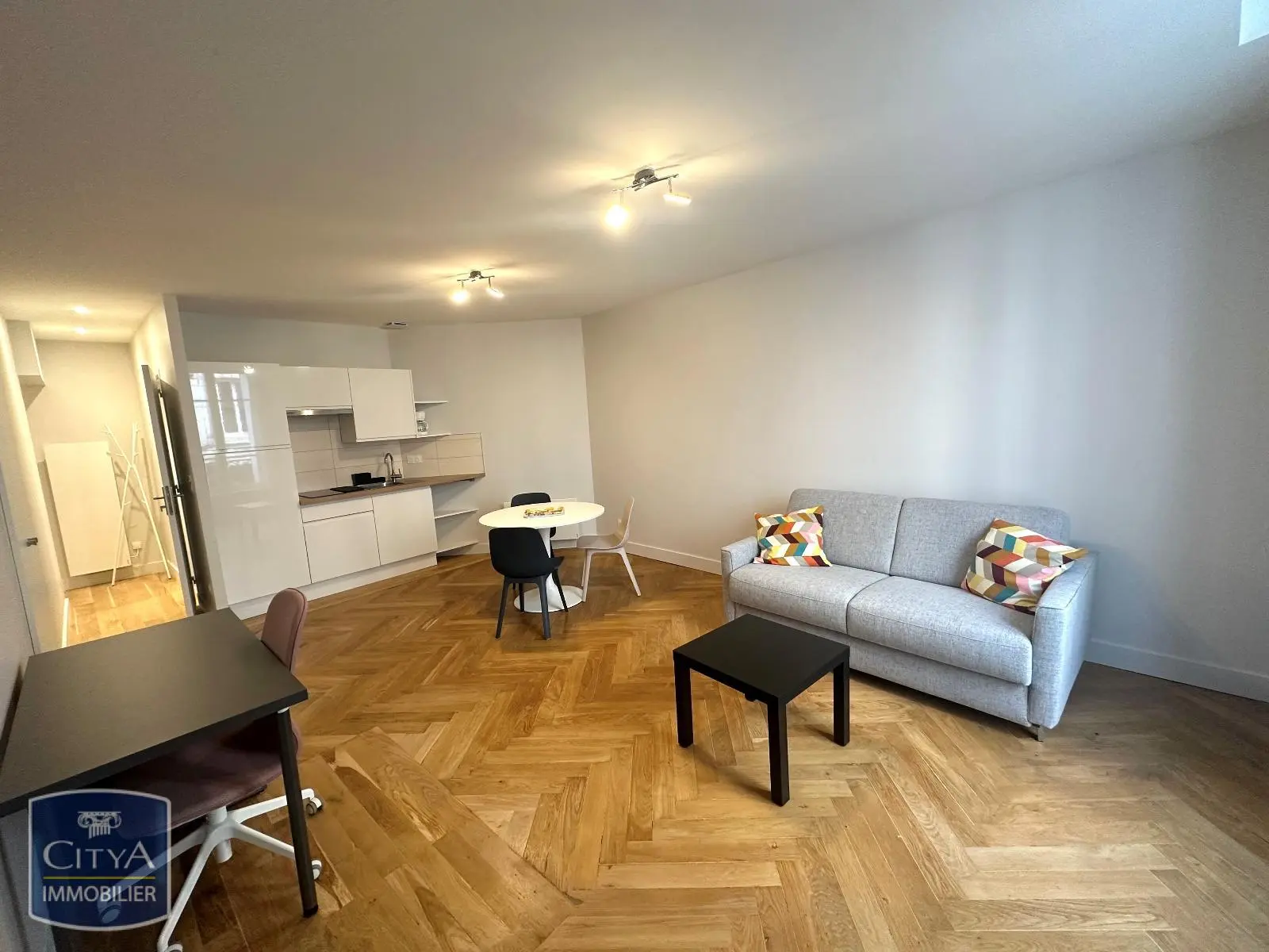 Photo 1 Appartement 1 pièce 33m²
