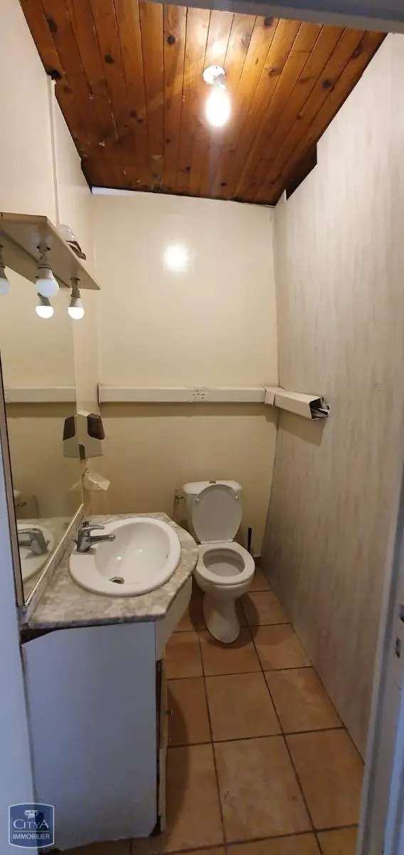 Photo 8 Local Commercial