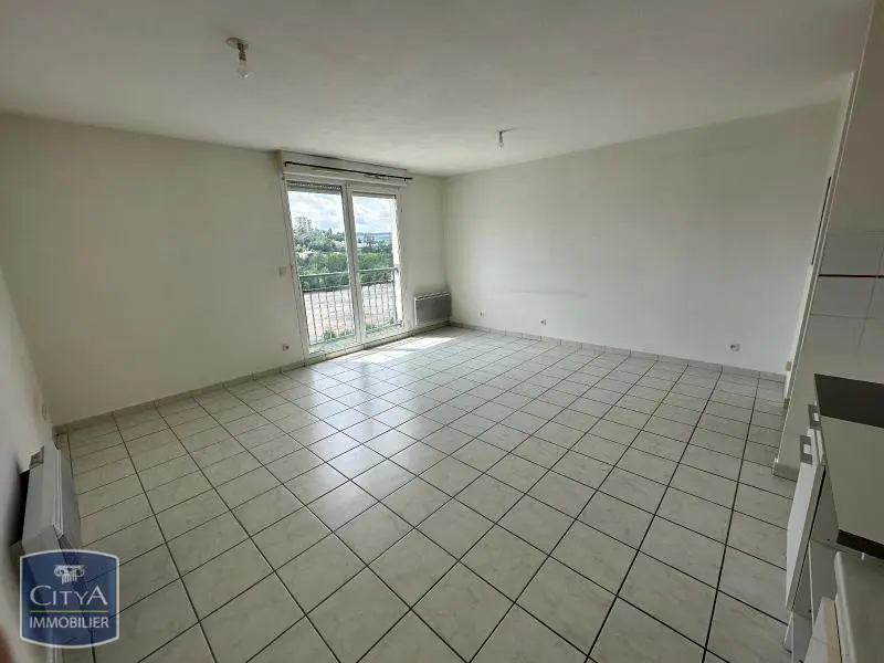 Photo 2 Appartement 1 pièce 32.17m²