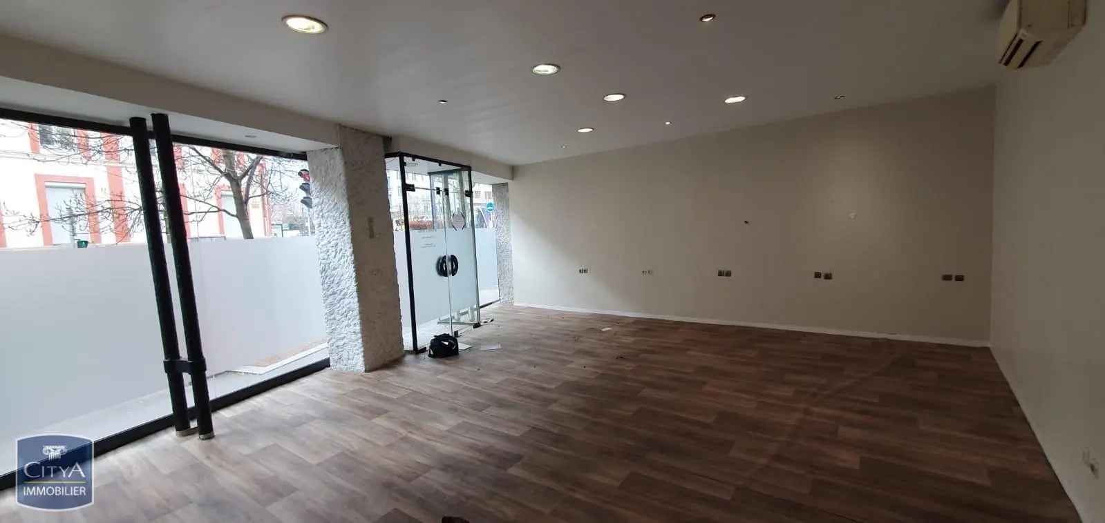 Photo 3 Local Commercial