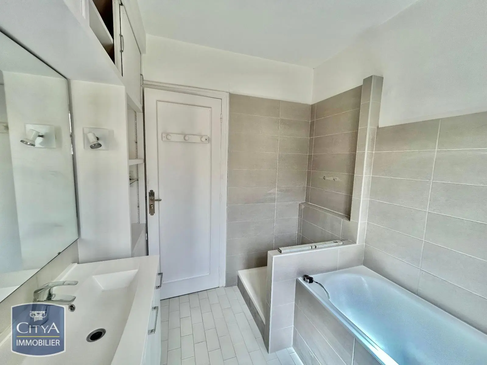 Photo 10 Appartement 4 pièces 96.33m²