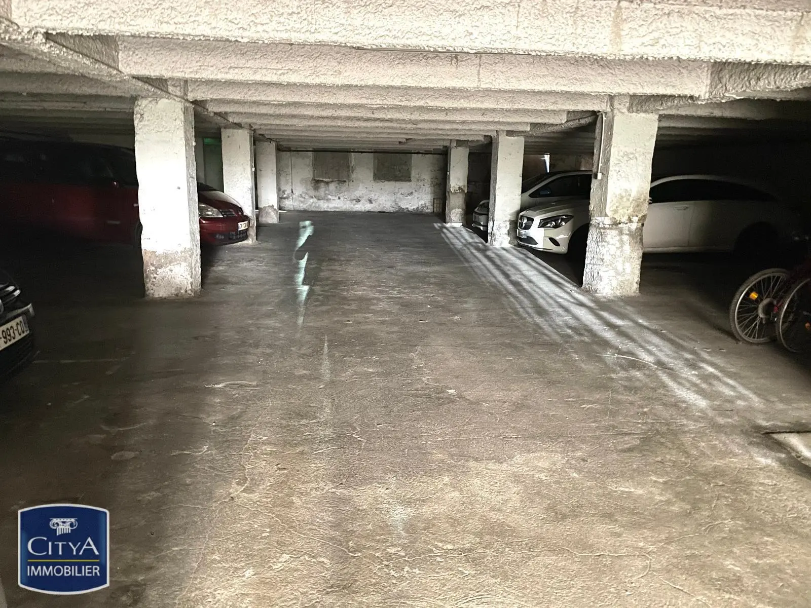 Photo 1 Parking