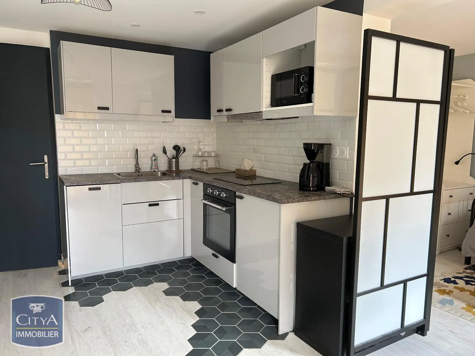 Photo 2 Appartement 1 pièce 24m²