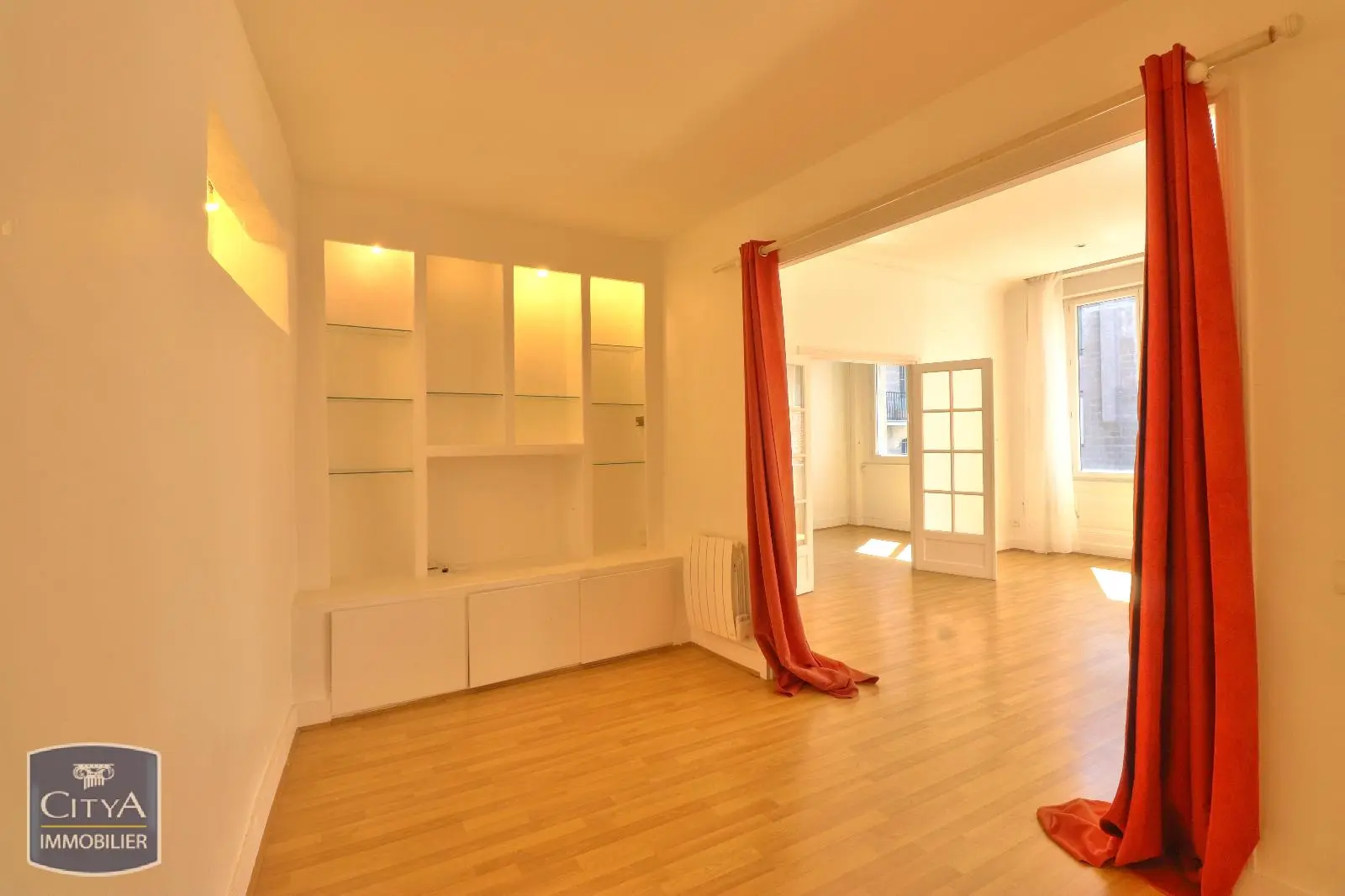 Photo 2 Appartement 1 pièce 64.8m²