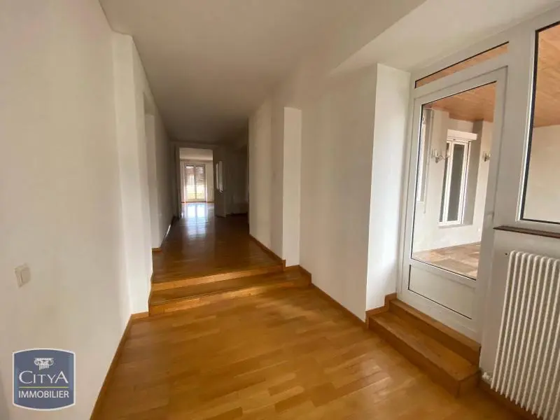 Photo 1 Appartement 8 pièces 197.6m²