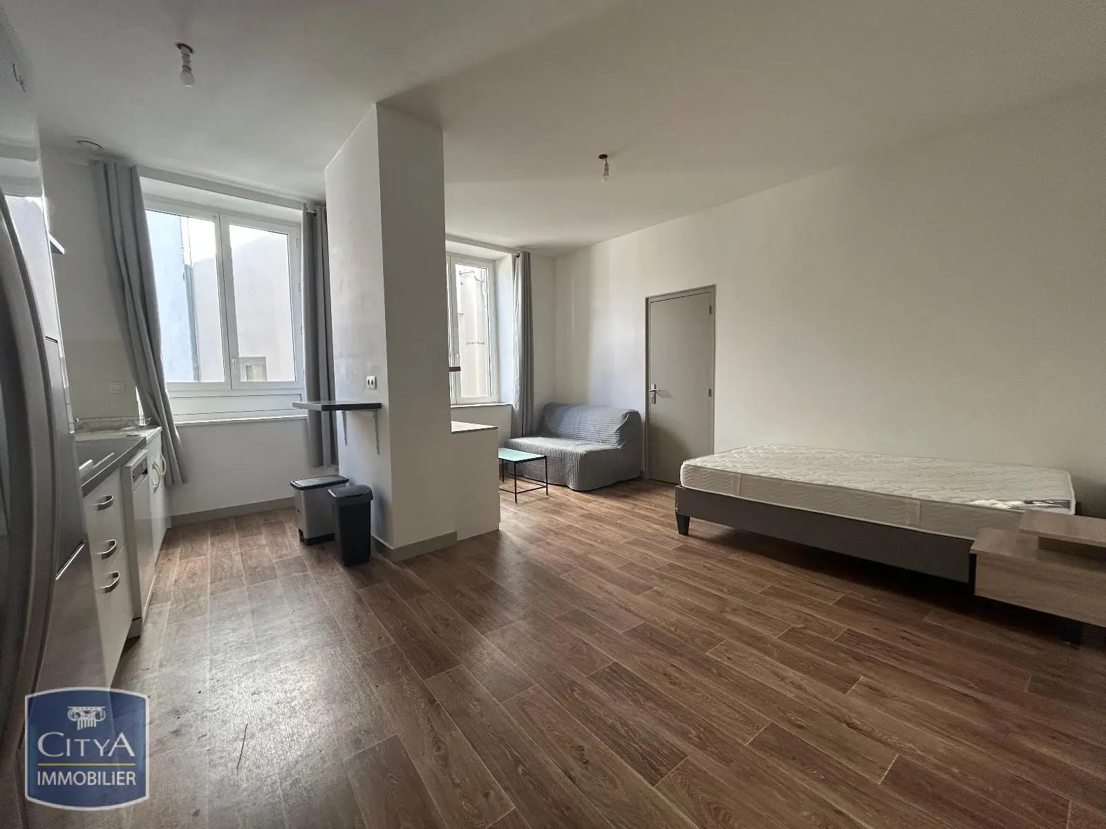 Photo 1 Appartement 1 pièce 34m²