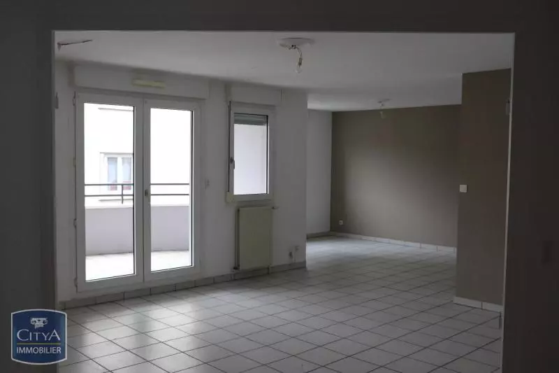 Illustration pour Appartement 5 pièces 105m² Photo Appartement 5 pièces 105m²
