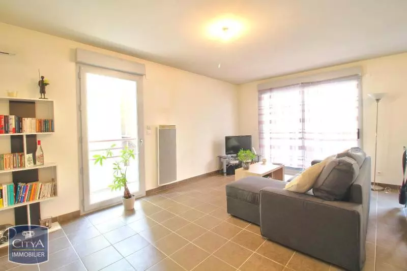 Illustration pour Appartement 2 pièces 49.82m² Photo Appartement 2 pièces 49.82m²