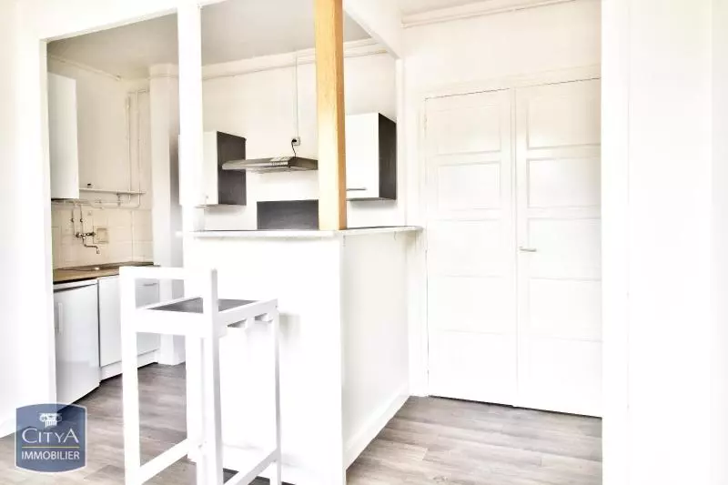 Illustration pour Appartement 2 pièces 29.5m² Photo Appartement 2 pièces 29.5m²