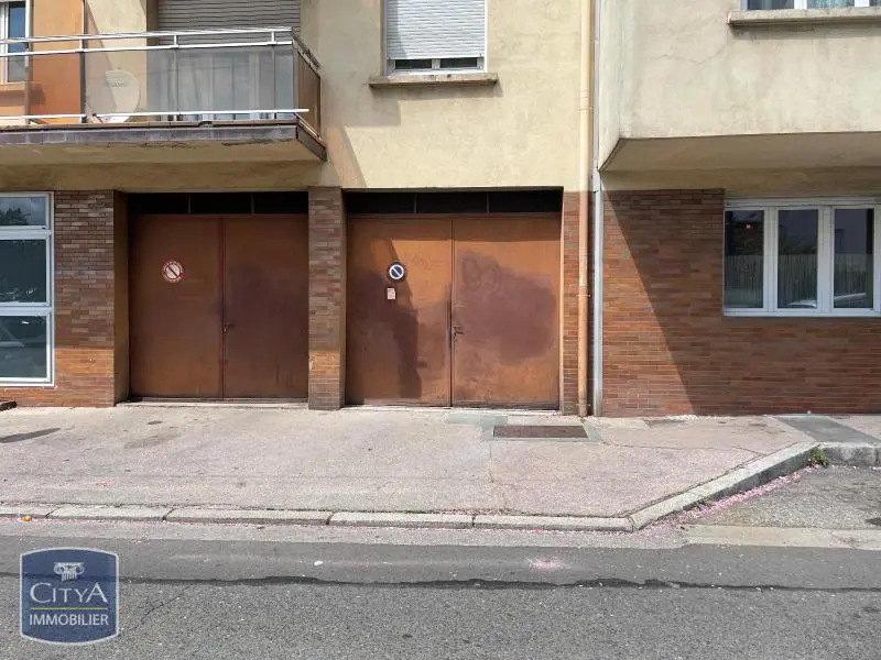 Photo 1 Parking