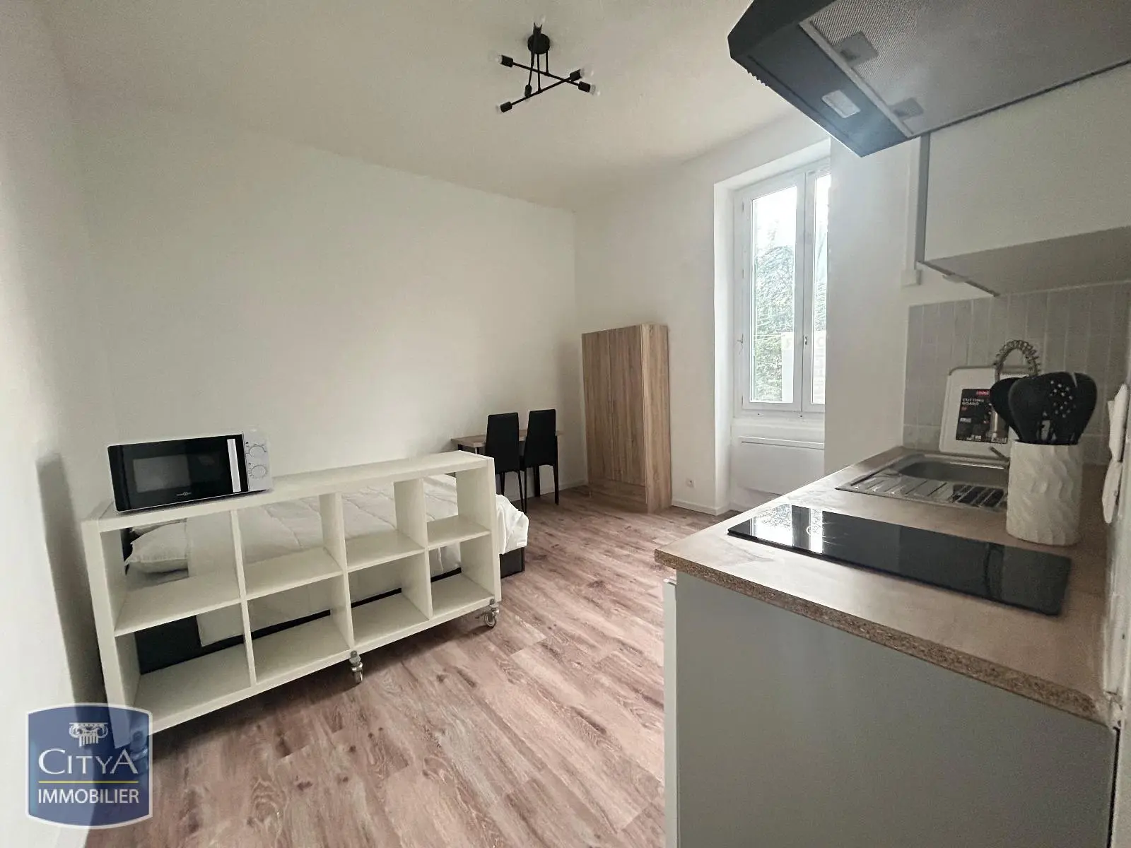 Photo 1 Appartement 1 pièce 21.69m²