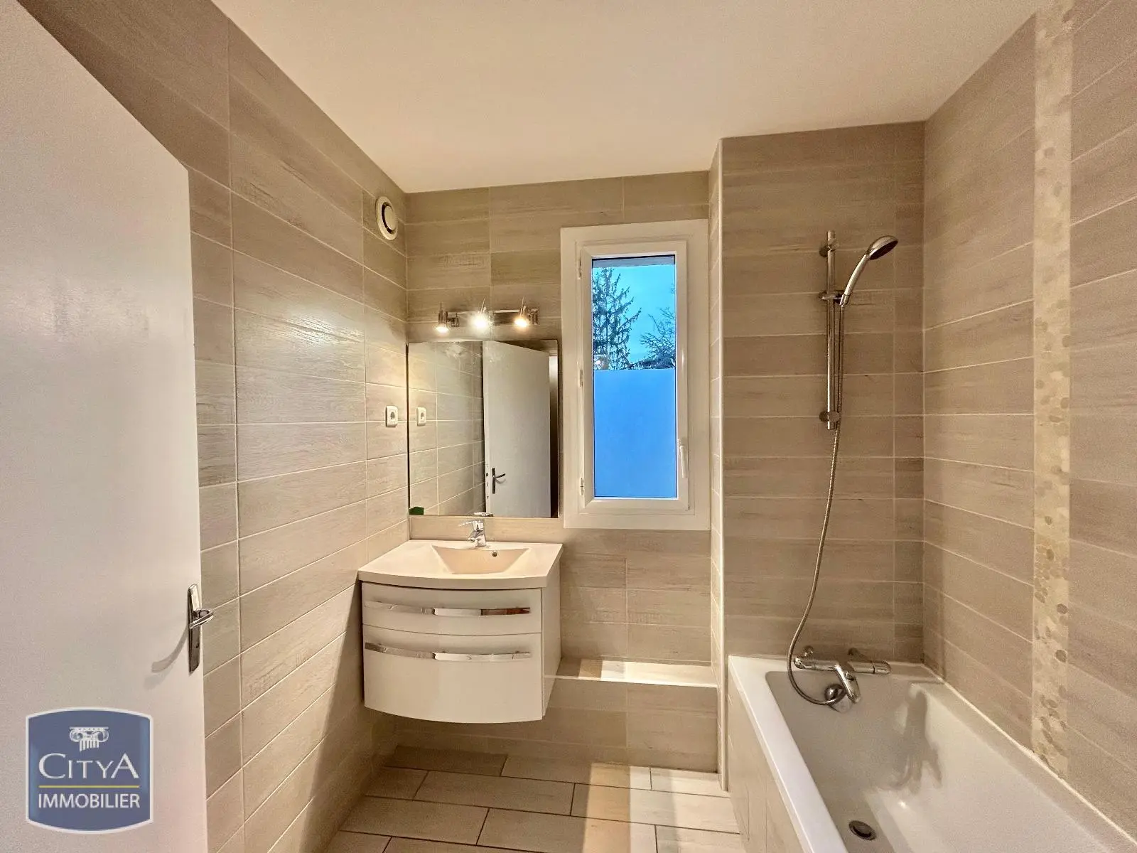 Photo 13 Appartement 4 pièces 78.4m²