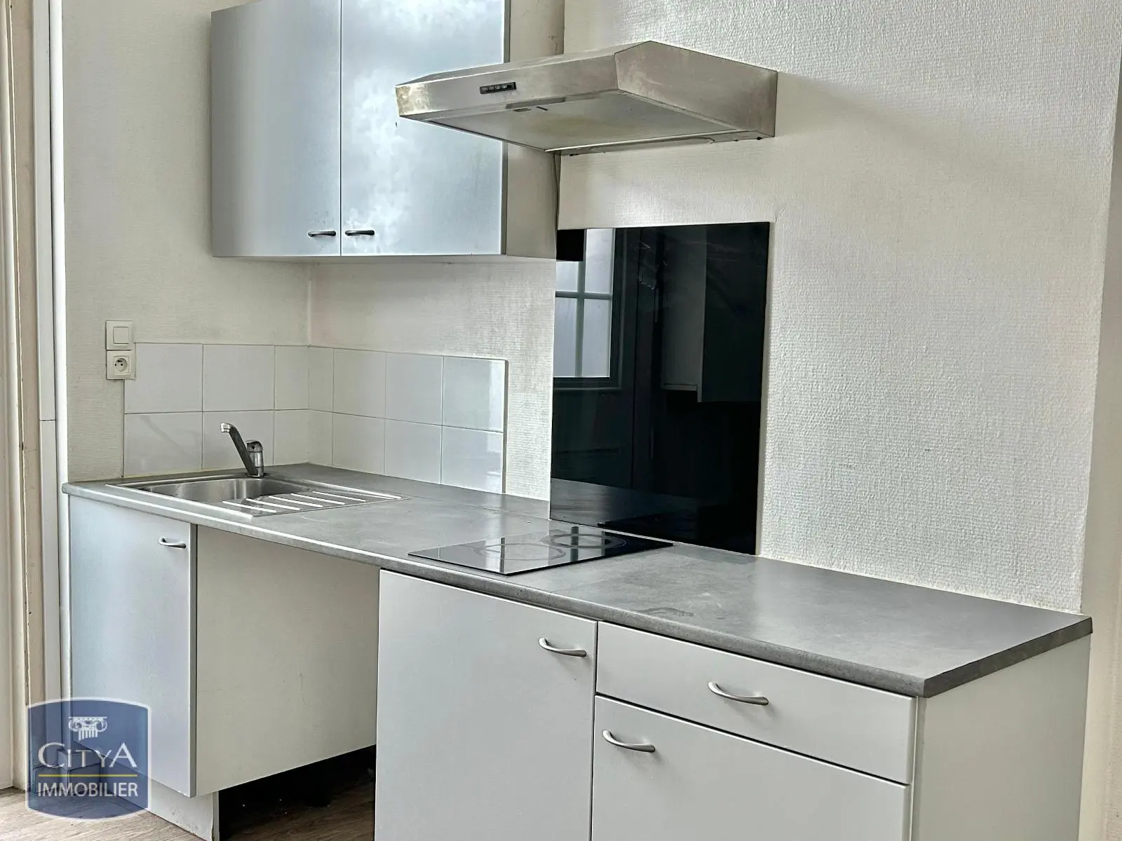 Photo 2 Appartement 1 pièce 30.87m²