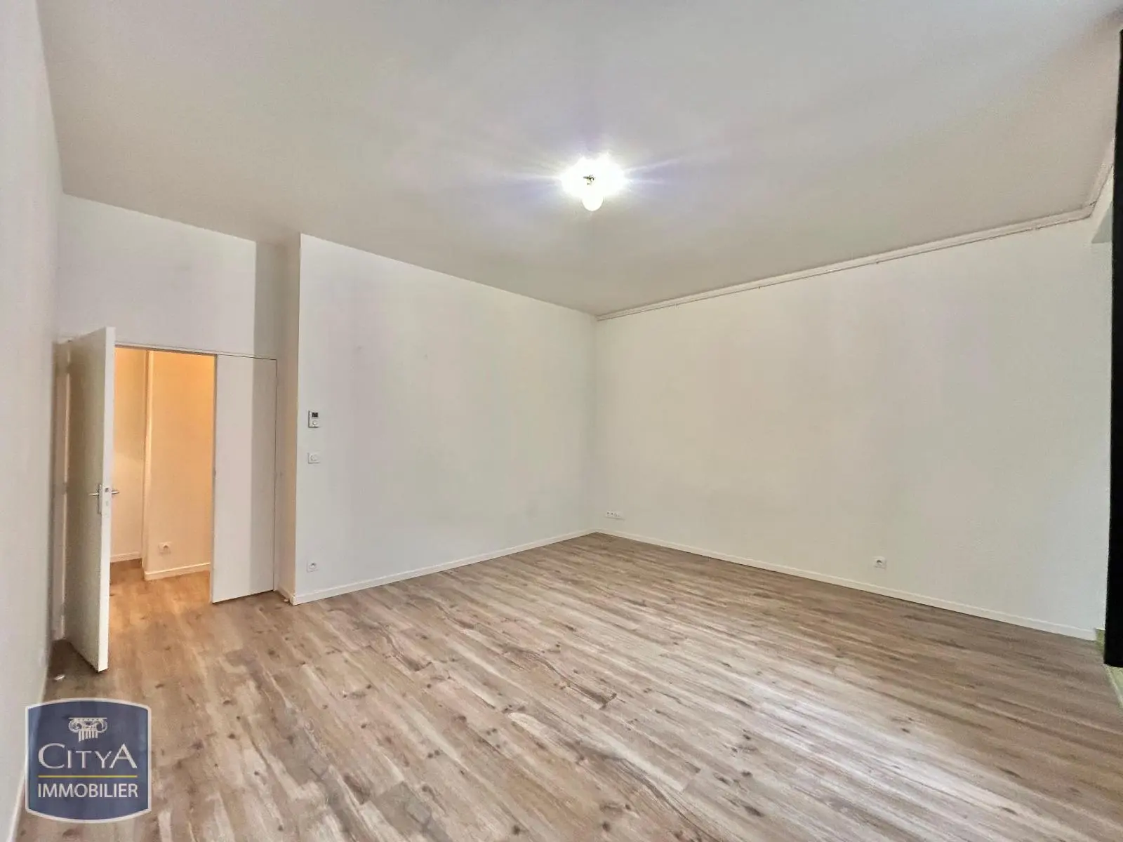 Photo 2 Appartement 2 pièces 65.81m²