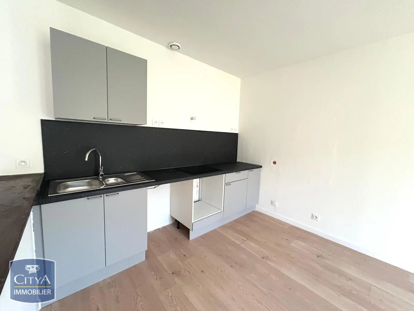 Photo 1 Appartement 1 pièce 39.97m²