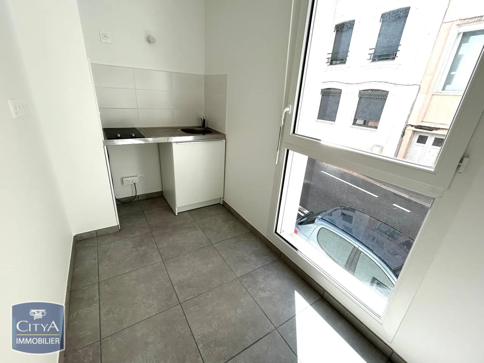 Photo 1 Appartement 1 pièce 29.24m²