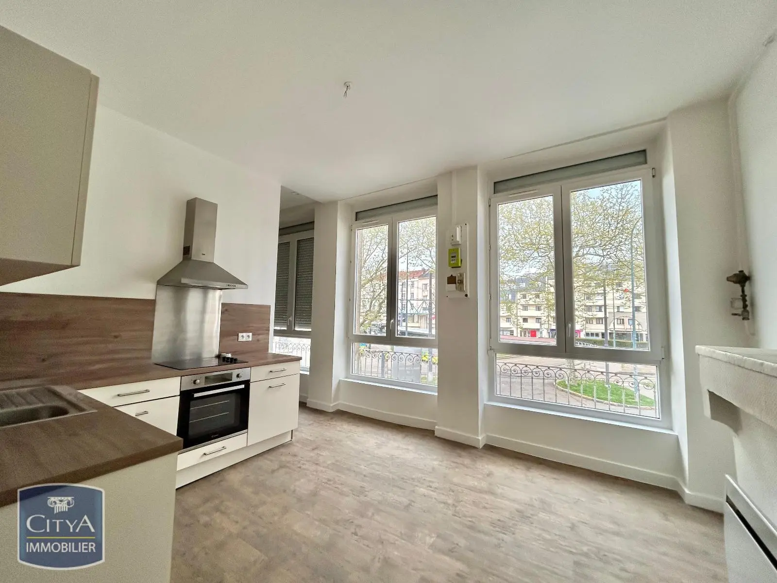 Photo 1 Appartement 1 pièce 44.15m²