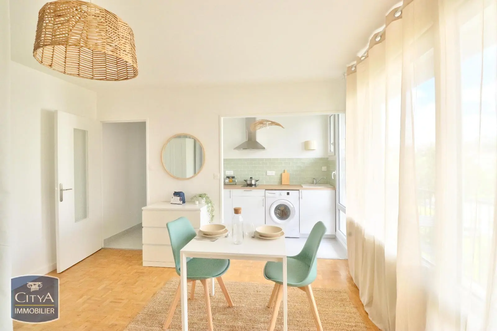 Photo 1 Appartement 1 pièce 30.88m²