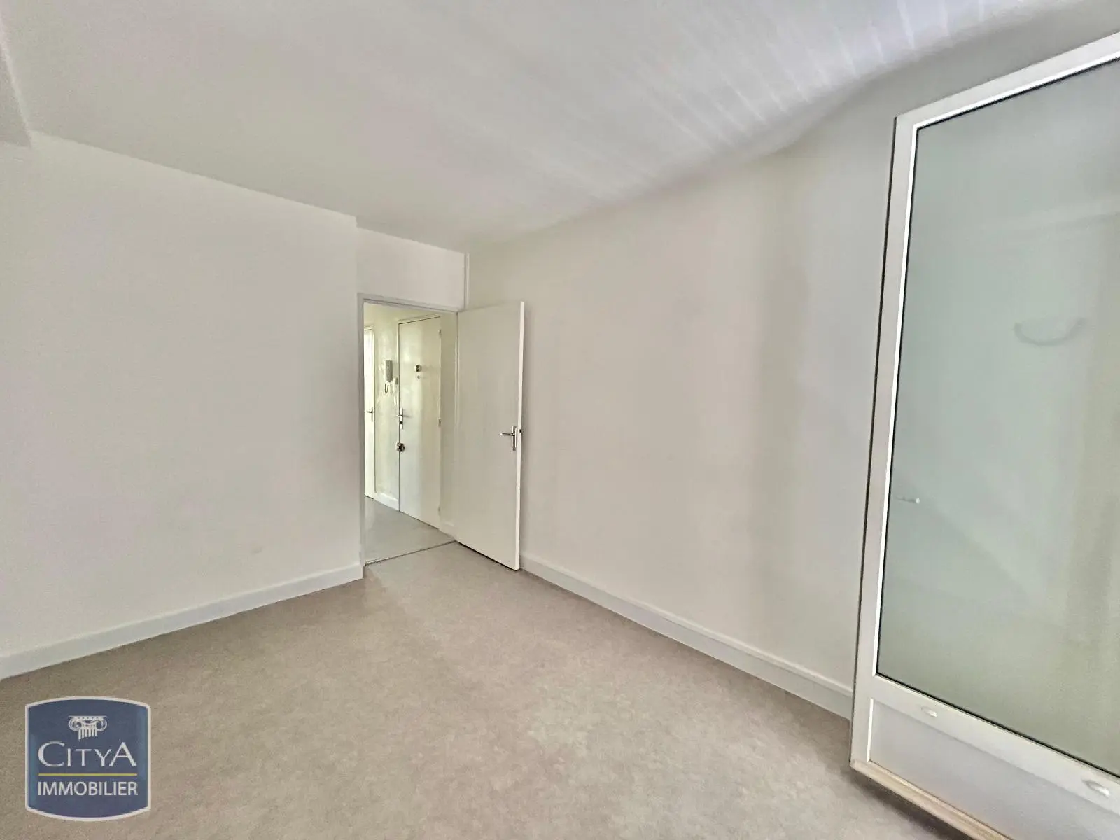 Photo 2 Appartement 3 pièces 54.81m²