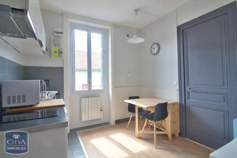 Photo 1 Appartement 1 pièce 25.67m²