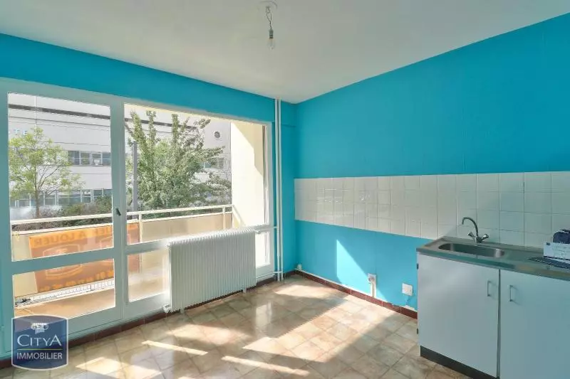 Illustration pour Appartement 1 pièce 30m² Photo Appartement 1 pièce 30m²