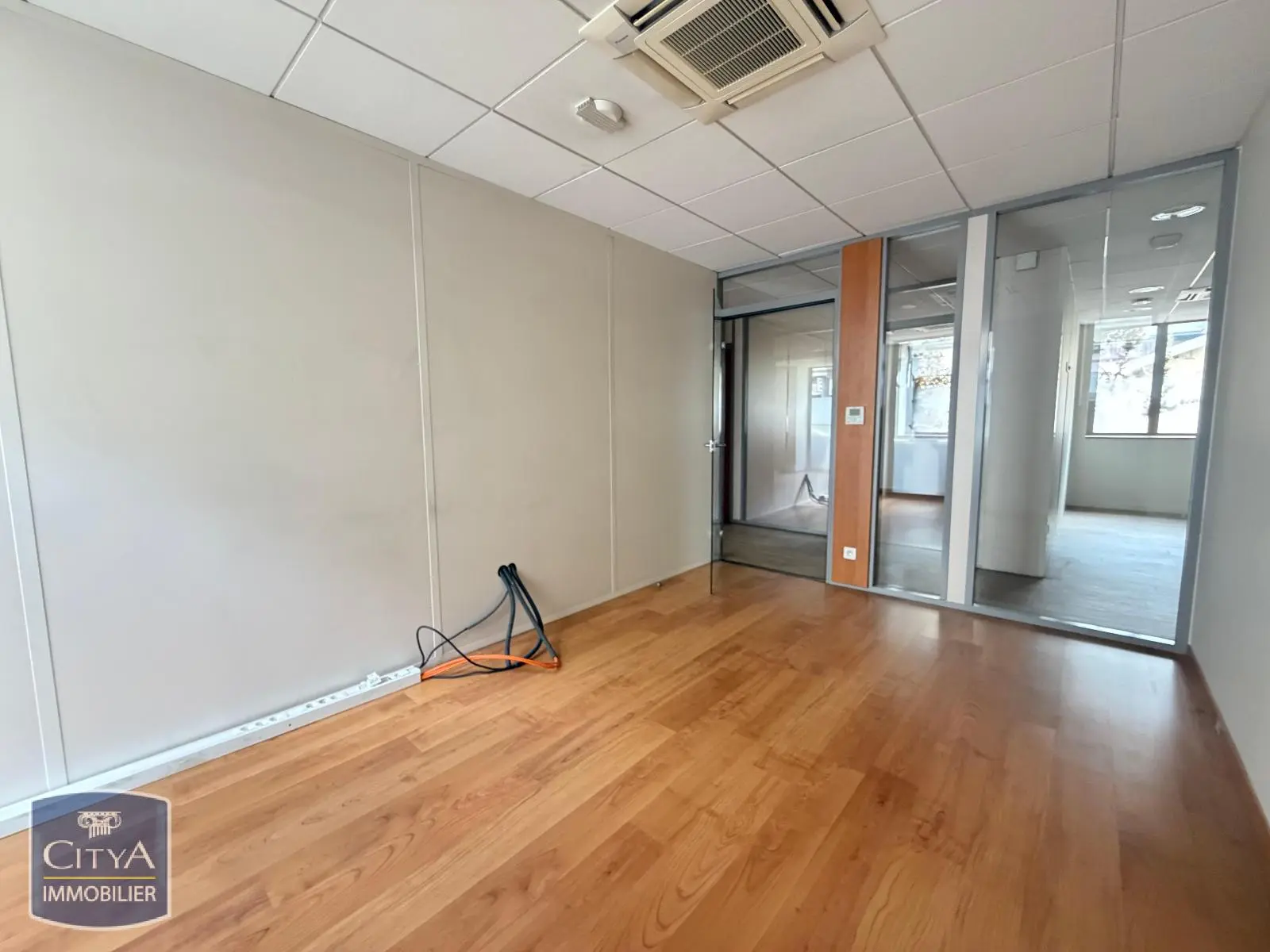 Photo 9 Local Commercial 130.5m²