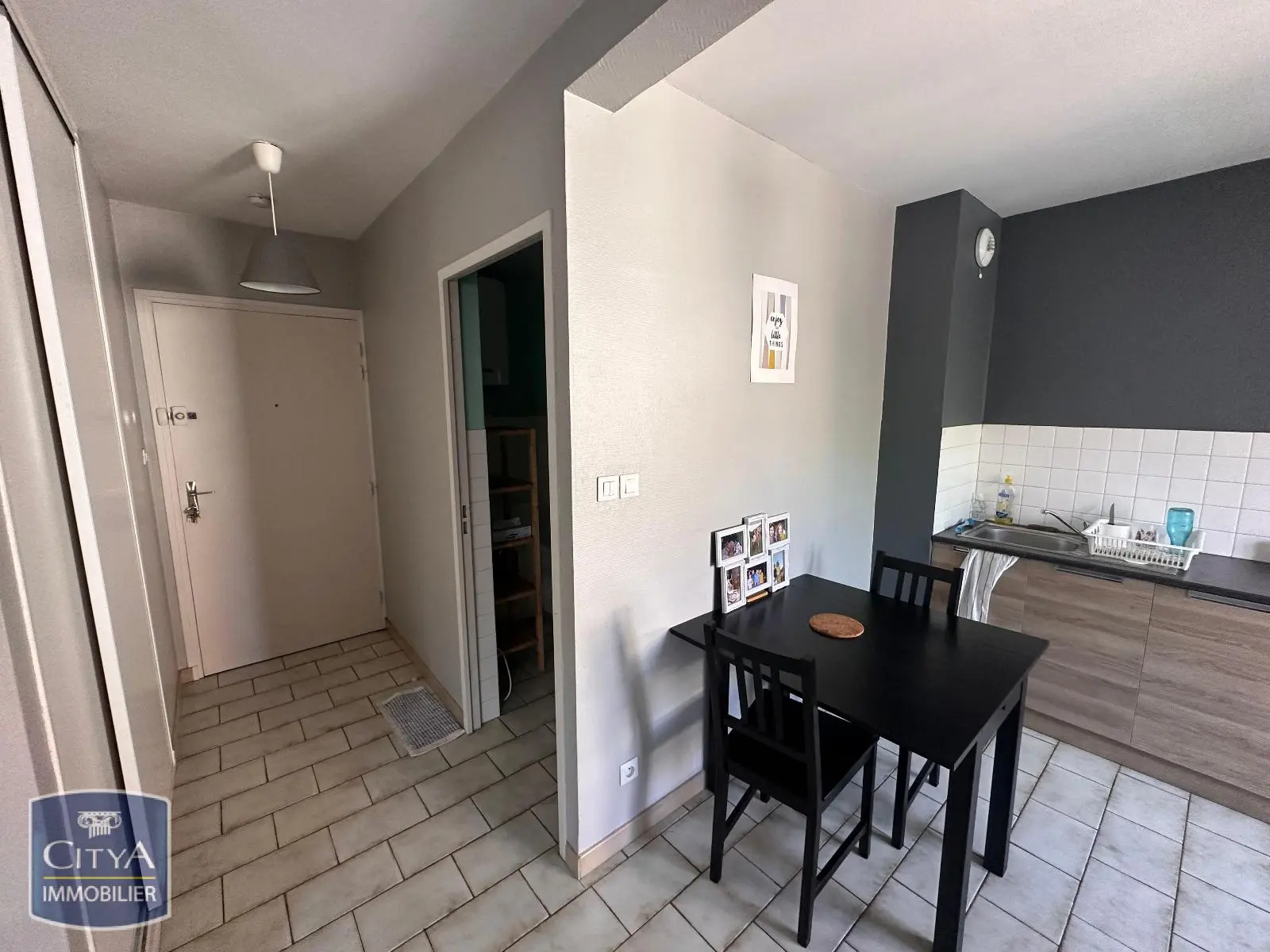 Photo 2 Appartement 1 pièce 30.89m²