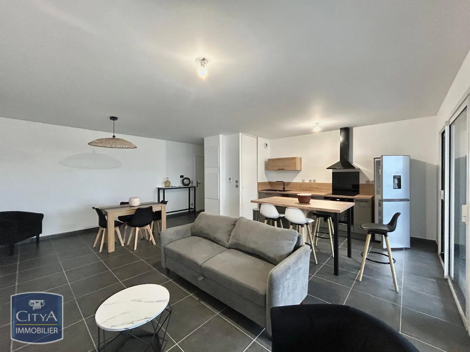 Photo 2 Appartement 2 pièces 57.7m²