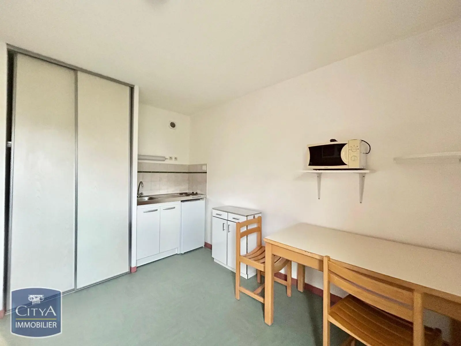 Photo 2 Appartement 1 pièce 18.5m²