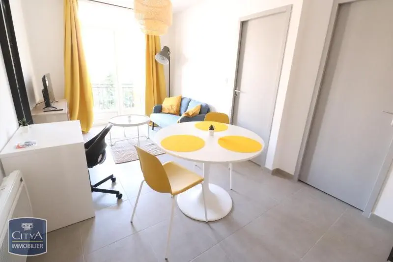 Photo 1 Appartement 1 pièce 27.3m²