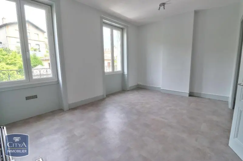 Photo 2 Appartement 1 pièce 32.1m²