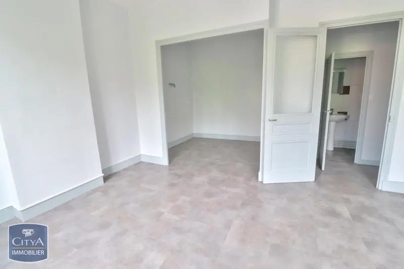 Photo 1 Appartement 1 pièce 32.1m²