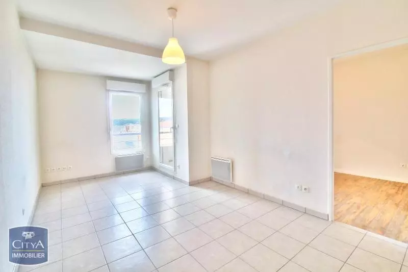 Illustration pour Appartement 2 pièces 37m² Photo Appartement 2 pièces 37m²