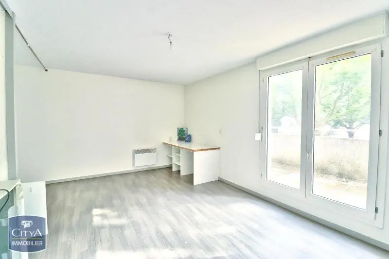 Photo 2 Appartement 1 pièce 30.16m²