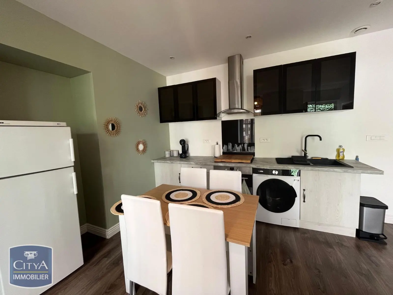 Photo 3 Appartement 1 pièce 31.76m²