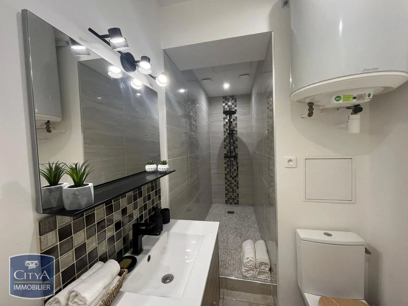 Photo 5 Appartement 1 pièce 31.76m²