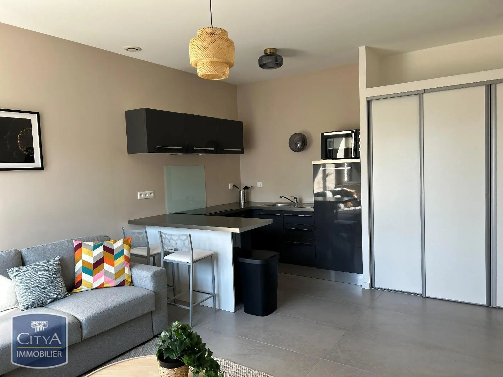 Photo 2 Appartement 1 pièce 33.18m²