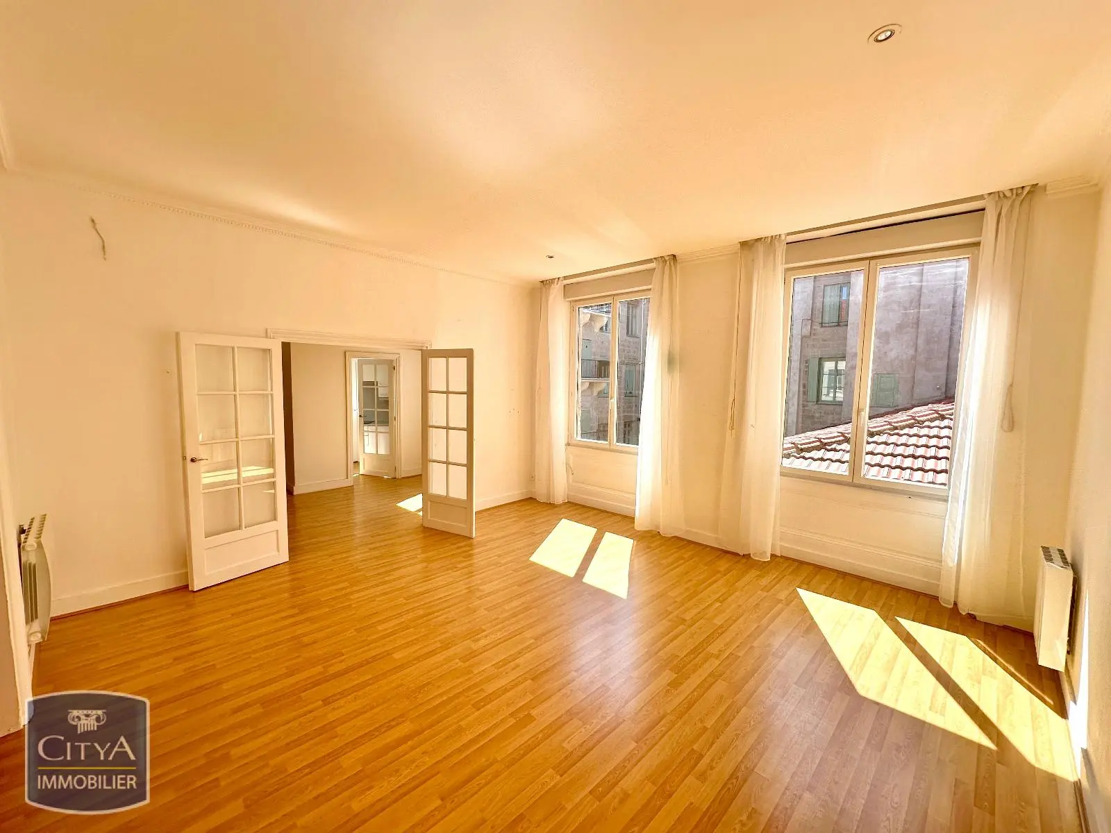 Photo 1 Appartement 1 pièce 64.8m²