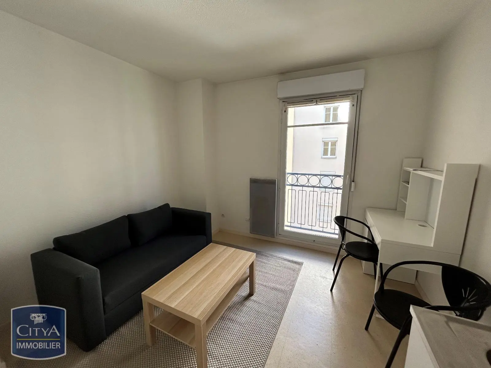 Photo 1 Appartement 1 pièce 18.1m²