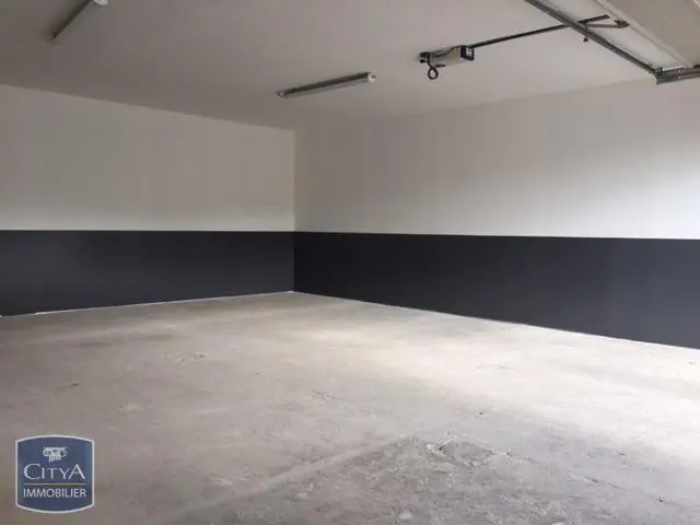 Photo 1 Parking 50m²