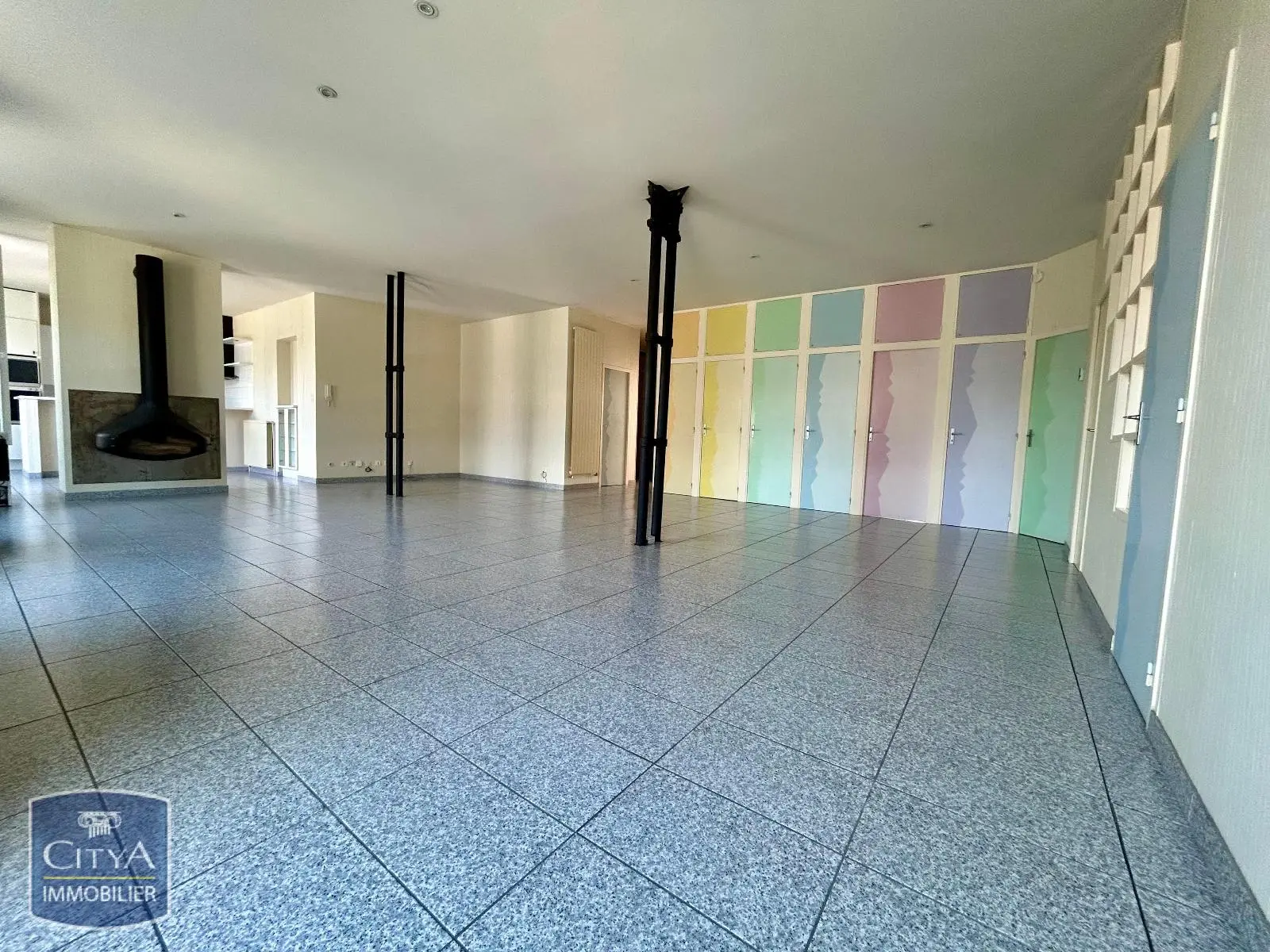Photo 1 Appartement 6 pièces 149.84m²