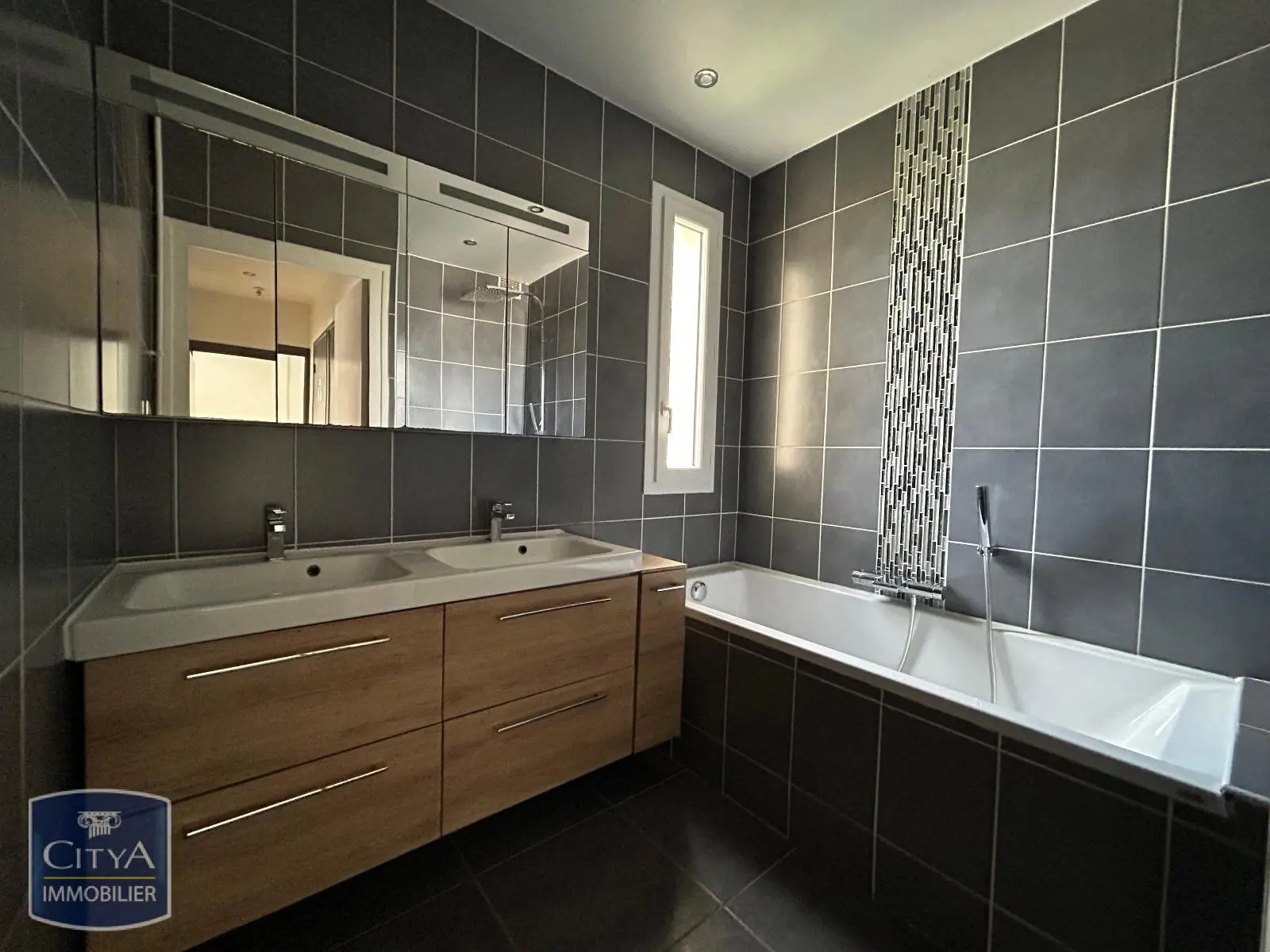 Photo 9 Appartement 5 pièces 92.62m²