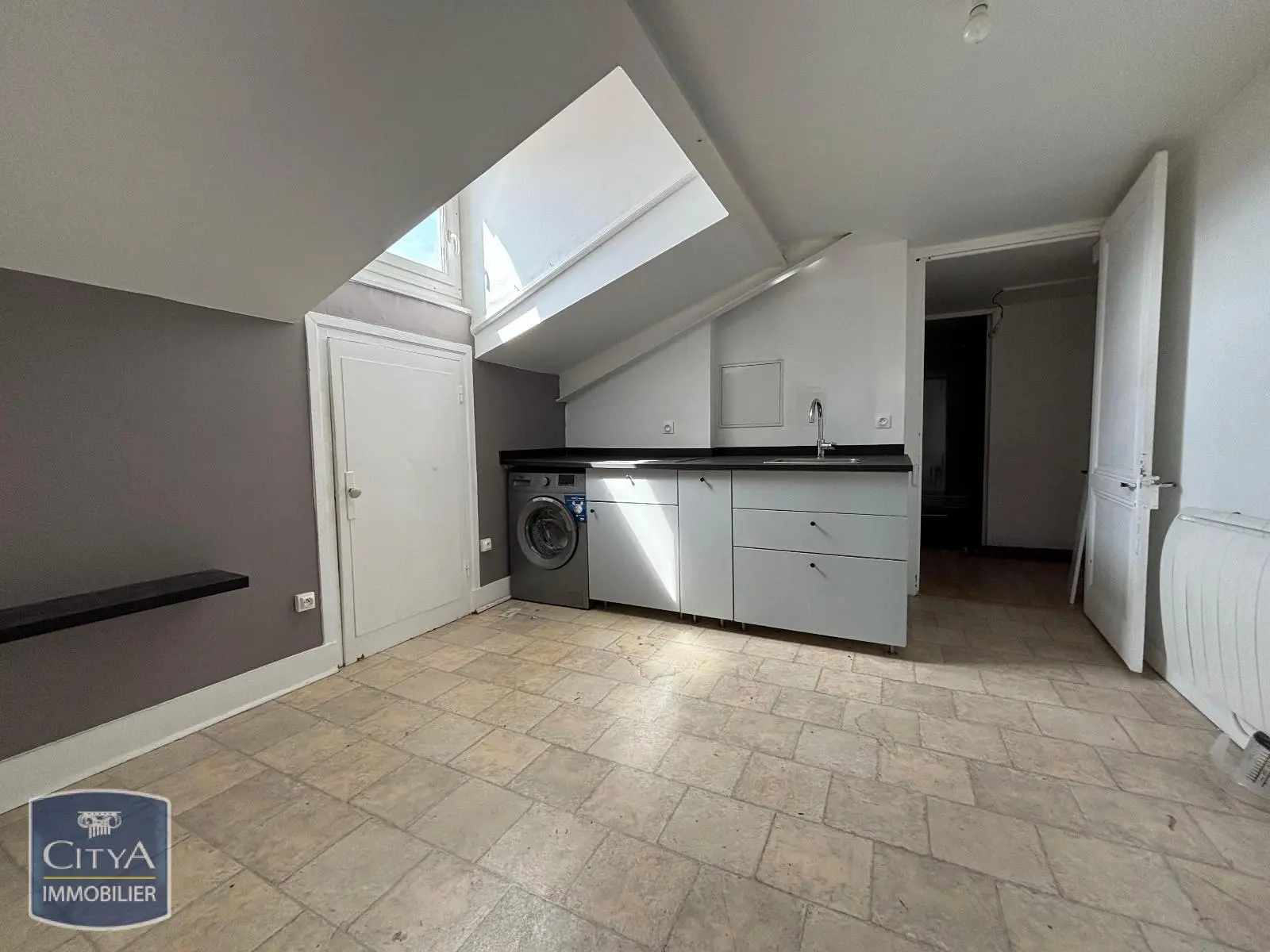 Photo 1 Appartement 1 pièce 26.36m²
