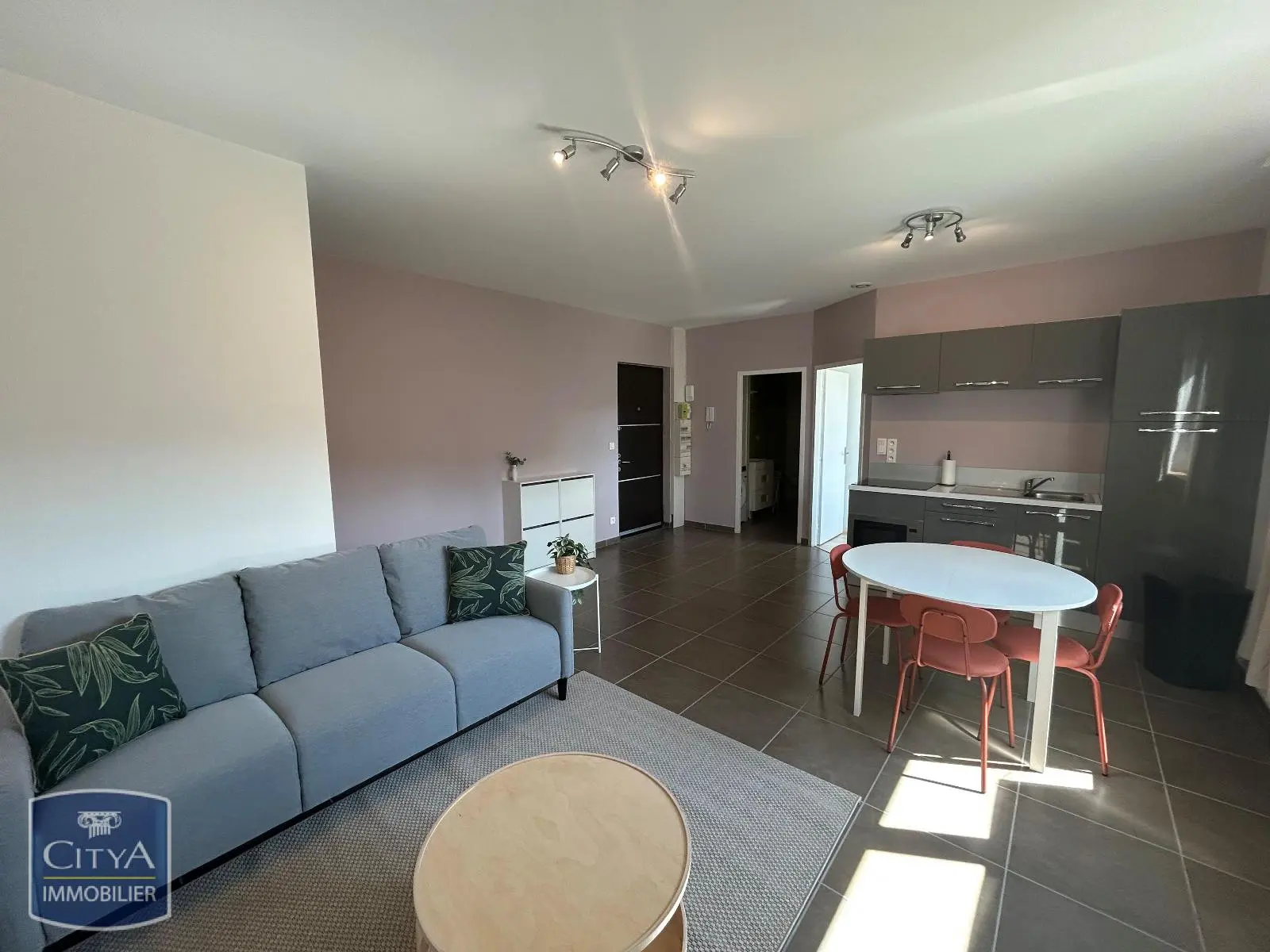 Photo 2 Appartement 2 pièces 47.7m²
