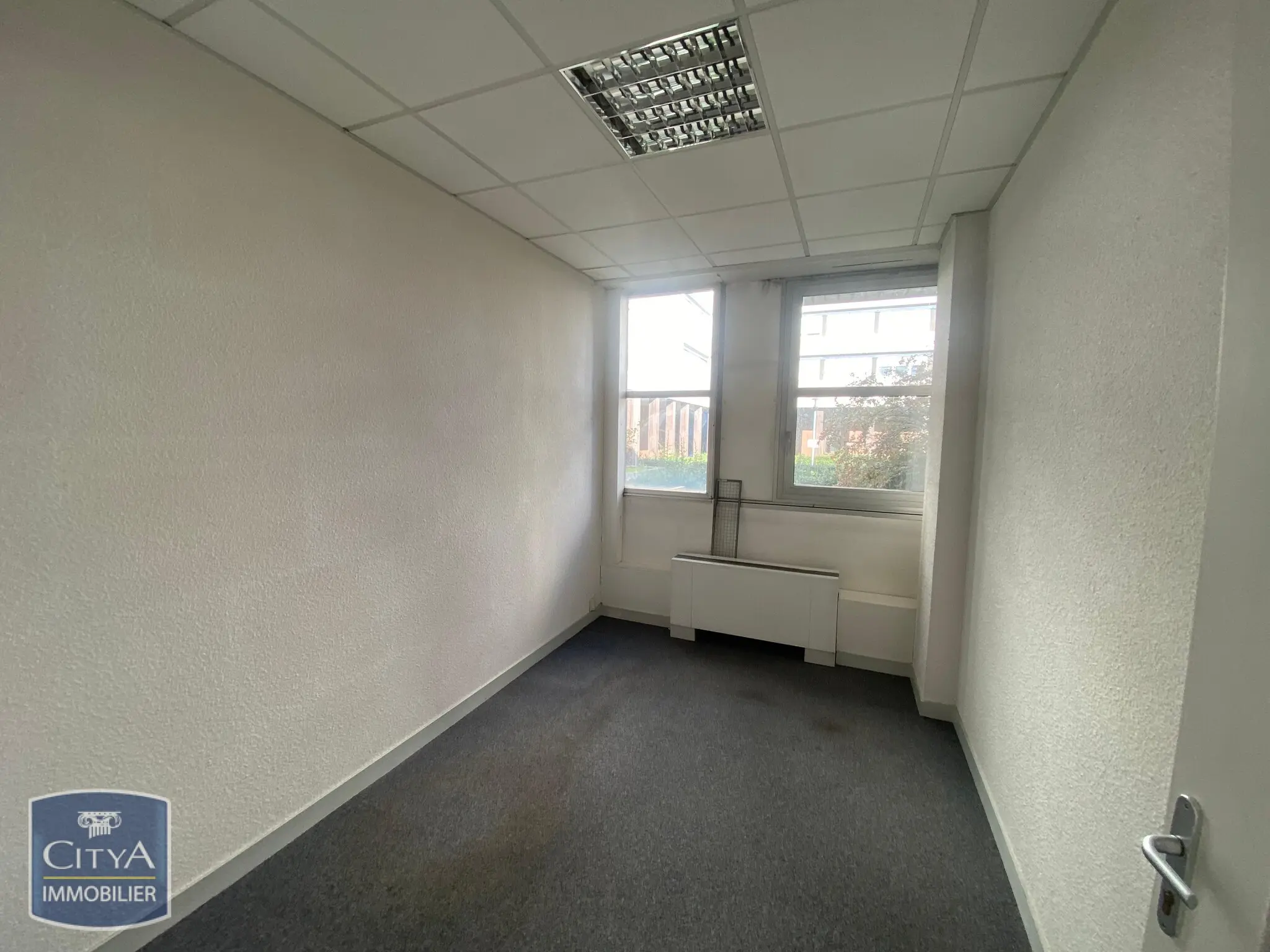 Photo 7 Local Professionnel 189m²